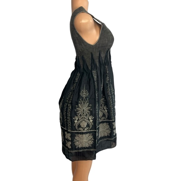 Max Edition Sleeveless Printed Smocked Dress - Picture 4 of 9